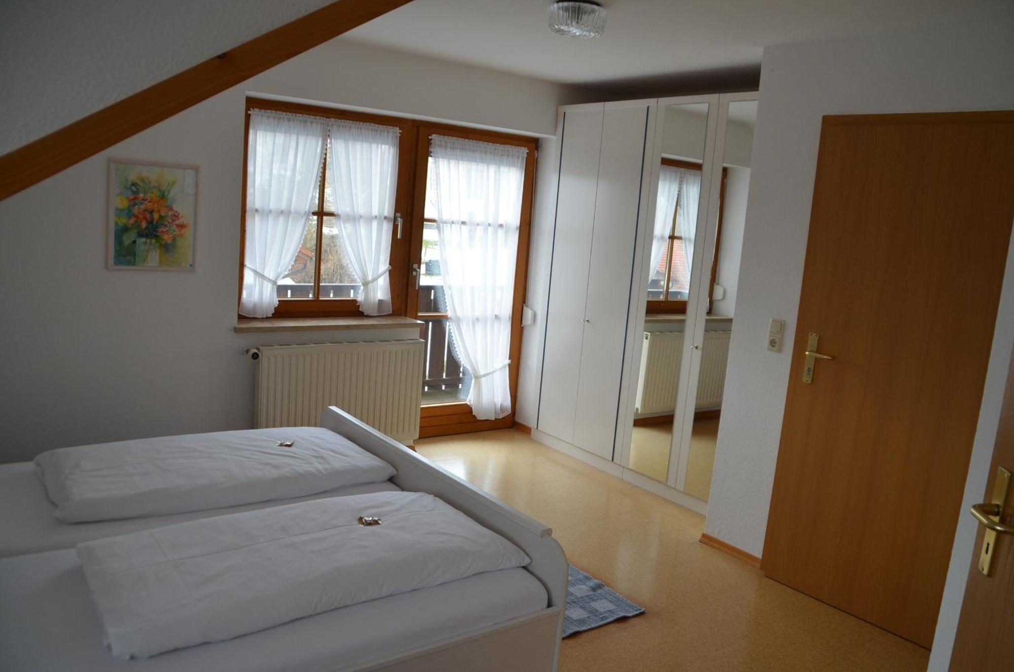 Uebernachtungsmoeglichkeit In Maierhoefen Grunenbach Habitación foto